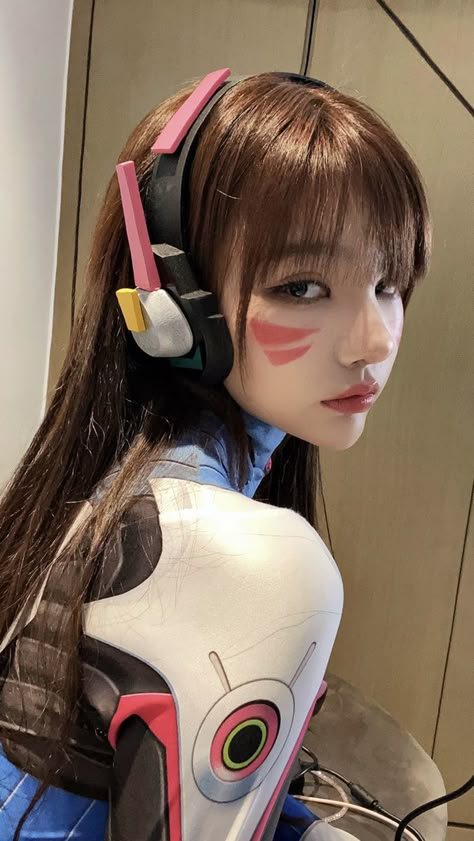 D.va Overwatch, Tech Girl, Overwatch Cosplay, Overwatch Fan Art, Cool Anime Backgrounds, Cosplay Tips, Fantasias Halloween, Cute Cosplay, Manado