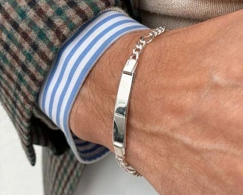 Men Hand Bracelet, Bracelet Ideas For Men, Silver Bracelets For Men, Silver Bracelet Designs, Mens Bracelet Designs, Hand Jewelry Rings, Hand Band, Ankle Bracelets Diy, Mens Chain Bracelet