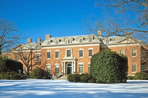 Pictures of Gilded Age mansions in the snow - Curbed The Breakers Newport, Old Westbury Gardens, Dumbarton Oaks, Westbury Gardens, Gothic Revival Architecture, Old Westbury, Empire Style, Free Things To Do, Large Homes