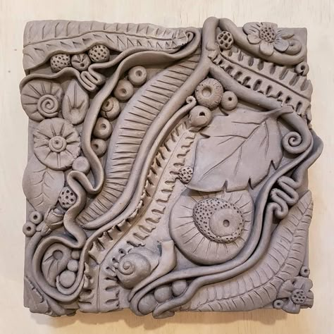 Coiled Pottery, Ceramic Wall Sculpture, Ceramic Tile Art, Coil Pottery, Sculpture Art Clay, Ceramic Texture, Clay Wall Art, Pottery Handbuilding, Soyut Sanat Tabloları