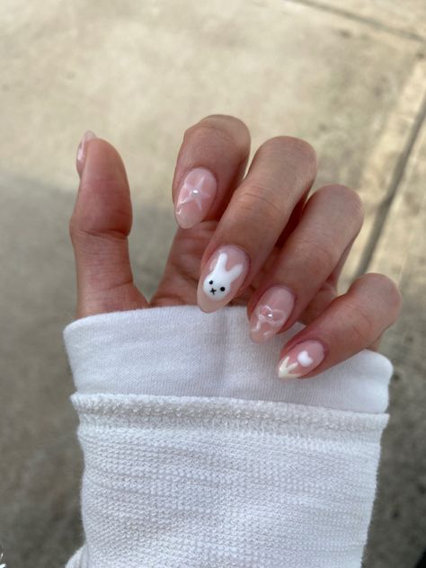 Almond Small Nails, Nails Small Almond, Miffy Nails Short, Miffy Inspired Nails, Small Short Nails, Miffy Nails Simple, Nails For Small Hands, Miffy Nail Art, 3d Miffy Nails