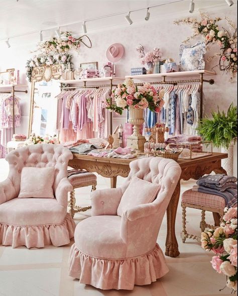 Clothing Boutique Decor, Botique Interiors, Boutique Inspiration, Store Design Boutique, Love Shack Fancy, Boutique Decor, Store Interiors, Match Made In Heaven, Big Girl Rooms