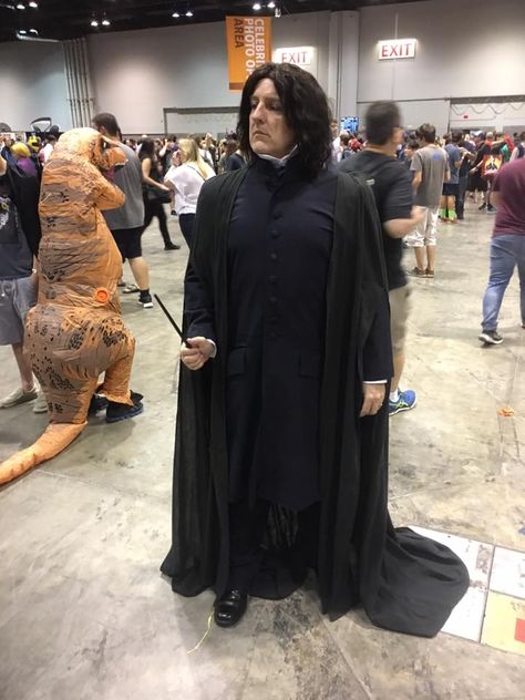 Megacon Sat. was my debut for my Deathly Hallows Professor Severus Snape cosplay. #snapecosplay #megacon2017 Severus Snape Deathly Hallows, Snape Costume, Snape Cosplay, Severus Sneep, Professor Severus Snape, Professor Snape, Alan Rickman, Severus Snape, Harry Potter Fan Art