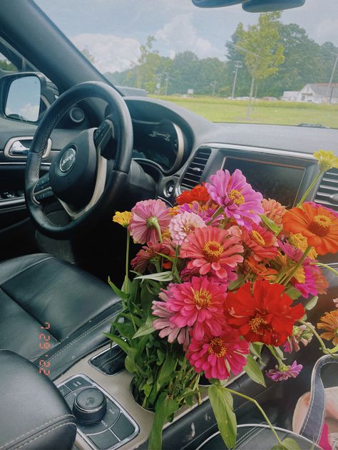 Jeep Cherokee Aesthetic, Vision Board Pictures, Disposable Camera, Jeep Cherokee, Summer Girls, Summer Aesthetic, Cup Holder, Wild Flowers, Flowers