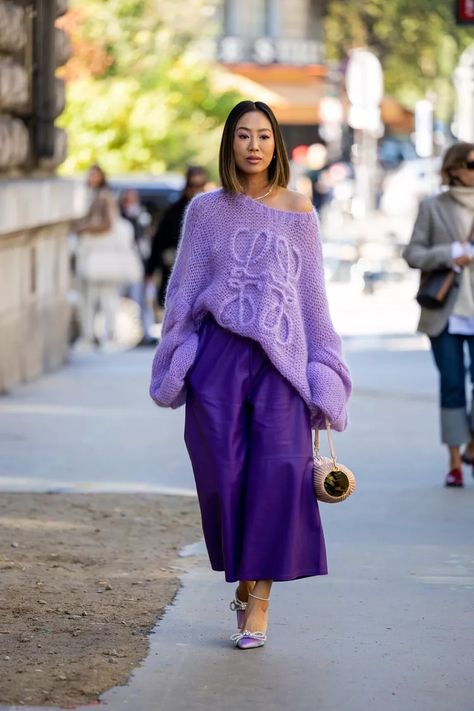 11 Baggy Outfit Ideas Aimee Song Style, Degree Outfit, Baggy Outfit Ideas, Monochromatic Outfit, Monochrome Outfit, Purple Outfits, Purple Fashion, Seasonal Fashion, Paris Fashion Week