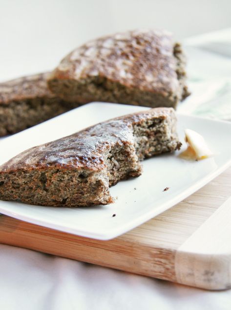 quinoa buckwheat skillet bread bite3 Vegan Quinoa Salad Recipes, Gf Bread Recipe, Buckwheat Bread, Vegan Quinoa Salad, Skillet Bread, Cook Quinoa, Buckwheat Recipes, Candida Recipes, Fruit Diet