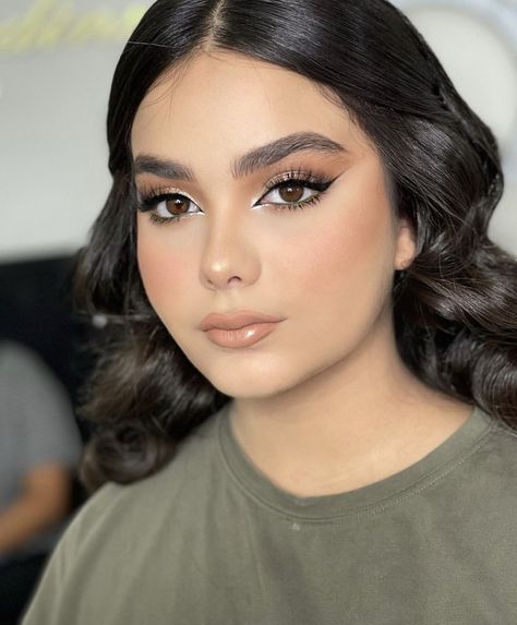 Makeup Ideas Wedding, Makeup Social, Quinceanera Makeup, Bentuk Alis, Prom Eye Makeup, Bold Makeup Looks, Subtle Makeup, Graduation Makeup, Makeup Wedding