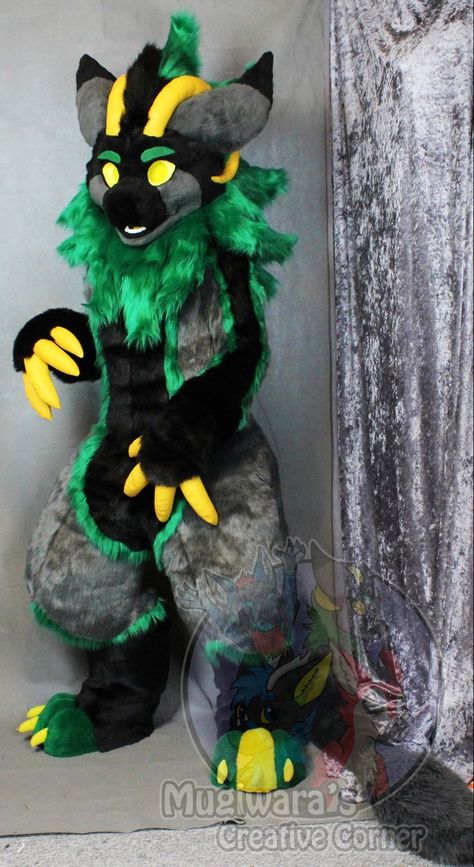 Galiano the wickerbeast fursuit made by me (Mugiwara Cosplay). Want to know how it's made? Check out the videos on Youtube Fursuit Tutorial, Creative Corner, Wings Of Fire, So Creative, Creepy Art, Cool Costumes, Color Theory, Drawing Inspiration, Made By Me