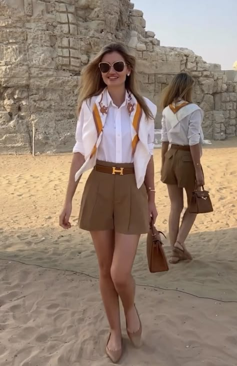 Summer Outfits Old Money, Outfits For Dinner, Neat Casual Outfits, Old Money Outfits, Hermes Belt, Elegante Casual, Casual Chic Outfit, Fashion Mistakes, 가을 패션