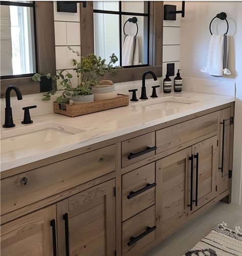 Modern Farmhouse Bathroom Ideas, Modern Farmhouse Home, Bathroom Farmhouse Style, Bathroom Redesign, Modern Farmhouse Bathroom, Bathroom Remodel Designs, Hus Inspiration, Bathroom Inspiration Decor, Farmhouse Interior