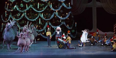 nycballet.com is your official source for tickets to New York City Ballet's production of the holiday classic George Balanchine's The Nutcracker®. Ballet Turns, Lincoln Center Nyc, Maria Tallchief, Ballet Nutcracker, New York City Ballet, Nyc Baby, George Balanchine, Ballet Performances, Nyc Christmas