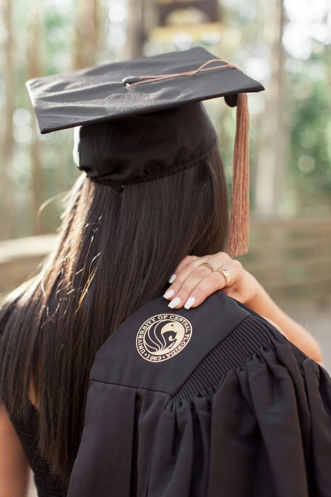 Graduation photos at the University of central Florida. Go Knights! UCF graduation photos ! Ucf Graduation Pictures, Ucf Grad, Masters Graduation Pictures, Masters Graduation, College Graduation Pictures Poses, College Graduation Photoshoot, Grad Photography, Graduation Cap And Gown, College Graduation Photos