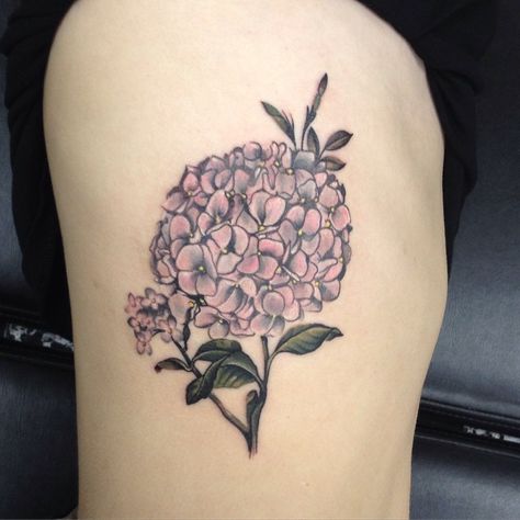 Tattoos For Nature Lovers, Lana Tattoo, Hydrangea Tattoo, Boston Tattoo, Lovely Tattoo, Tattoo Thigh, Tattoo Cover Up Ideas, Ink Inspiration, Inspiration Tattoo