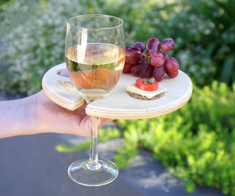 Party Palette Tray -Glass Holder & Nibbles Board Wine Glass Charcuterie Board, Charcuterie Cart, Wine Box Diy, Mini Cheese Boards, Party Palette, Round Picnic Table, Notice Boards, Pin Boards, Window Projects