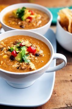 This quick and healthy blender tortilla soup will become one of your favorite family meals. It’s a dinner winner! Ninja Blender Recipes, Blender Soup, Blendtec Recipes, Blender Smoothie, Tortilla Soup Recipe, Ninja Recipes, Vitamix Recipes, Fall Soups, Blender Recipes