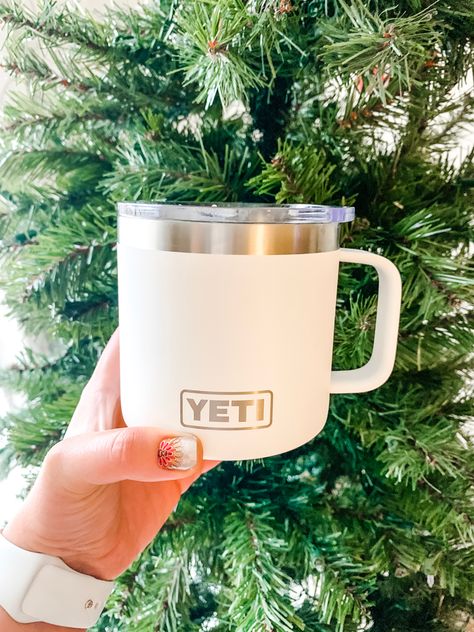 College Wishlist, Yeti Mugs, Yeti Mug, Stanley Cups, Promotional Materials, Tumbler Cups Diy, Yeti Rambler, Birthday List, My Coffee