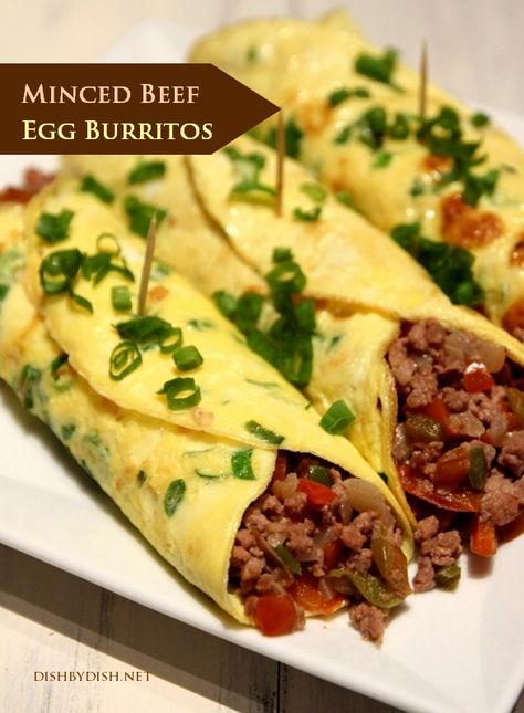 Minced Beef Egg Burritos 1) 5 eggs, beaten 2) 1/2 cup of milk 3) 1/4 cup of water 4) 2 spring onions, sliced thinly 5) 500g of minced beef (or chicken, pork or lamb) 6) 1 small red bell pepper, seeded and diced 7) 1 small green bell pepper, seeded and diced 8) 1 large onion, peeled and diced 9) 2 garlic cloves, minced 10) 1 teaspoon meat seasoning 11) Salt & pepper to taste Egg Burritos, Burrito Ingredients, Dukan Diet Recipes, Minced Beef, Meat Seasoning, Low Carb Dessert, Dukan Diet, God Mat, Minced Meat