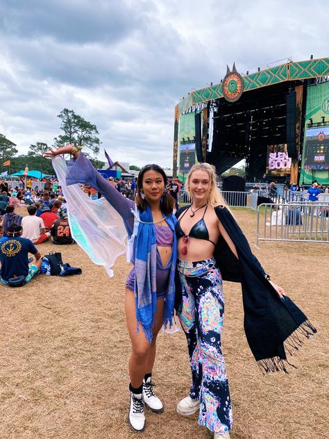 Rave edm camping festival concert outfit inspo Wook Outfit Rave, Big T Shirt Rave Outfit, Pregnant Rave Outfits, Wook Rave Aesthetic, Rave Oversized Tshirt, Festival Concert Outfit, Okeechobee Music Festival, Edm Concert Outfit, Camping Festival