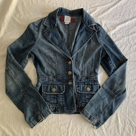 Vintage y2k denim jacket
⭐️ super... - Depop Denim Blazer Outfit, Jean Jacket Y2k, Y2k Denim Jacket, Vintage Jean Jacket, Y2k Mcbling, Y2k Denim, Cargo Jacket, Denim Blazer, Jeans Jacket