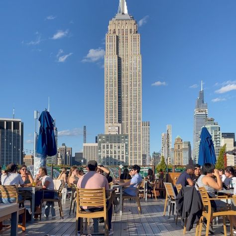 230 Fifth Rooftop Bar NYC on Instagram: “Friday after work vibes. Live view 🎉🎉🎉🎉 . . #igloos #230fifthrooftop #230fifthrooftopbar #igloos #igloodining #rooftopbars #rooftopbarsnyc…” 230 Rooftop Nyc, Cantina Rooftop Nyc, Nyc Rooftop Bar Aesthetic, 230 Fifth Rooftop Bar Nyc, Rooftop Bar Nyc, Work Vibes, Rooftop Bars Nyc, Nyc Rooftop, Nyc Bars