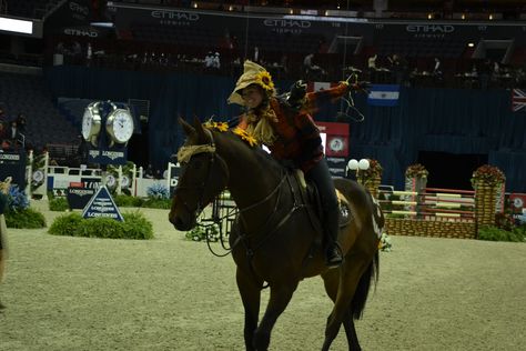 Star Jump, Scarecrow Costume, It's Locked, Horse Show, Show Jumping, Show Horses, Live Video, Cool Costumes, Scarecrow