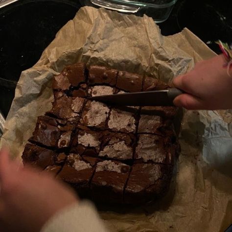 Making Brownies Aesthetic, Brownie Baking Aesthetic, Baking With Friends Ideas, Baking Aesthetic Brownies, Brownies Astethic, Baking Night Aesthetic, Dark Baking Aesthetic, Baking Aesthetic Dark, Baking Brownies Aesthetic