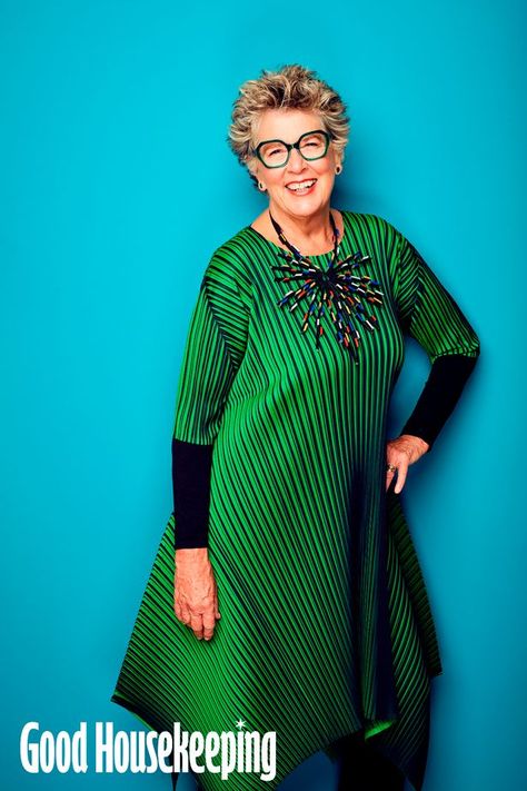 Prue Leith tells of her happiness after ... Find Love Again, Prue Leith, The Great British Bake Off, British Bake Off, Great British Bake Off, Bright Fashion, Bake Off, Future Style, Advanced Style