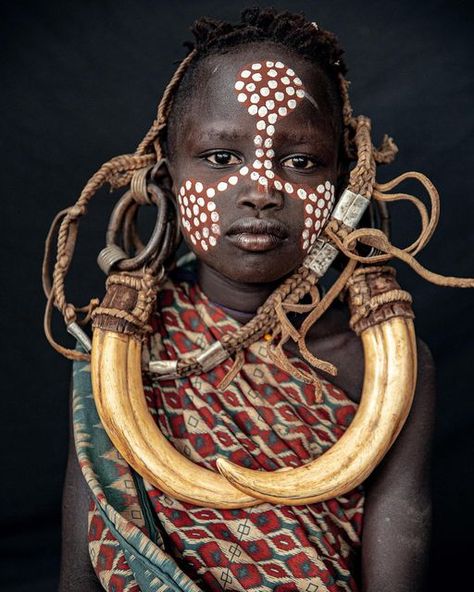 Documentary Portrait, Photography Culture, Africa Tribes, The Contemporary World, African Women Painting, Mursi Tribe Ethiopia, African Head Dress, Contemporary World, African American Artwork