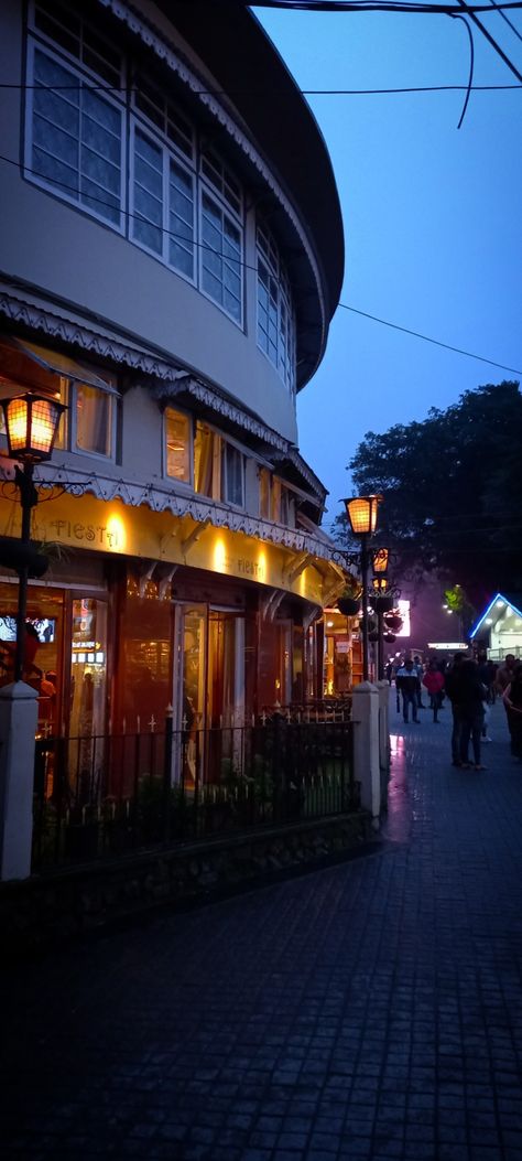 Darjeeling Darjeeling Night View, Darjeeling Photography, Darjeeling Aesthetic, Indian Places, Manifestation 2025, Magic Screen, Dream Location, Darjeeling Tea, Travel Picture Ideas