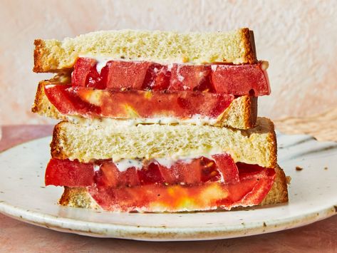 Southern Tomato Sandwich Iconic Recipes, Leftover Cornbread, Breakfast Party Foods, Easy Dinner Casseroles, Breakfast Party, Cucumber Sandwiches, Tomato Sandwich, Quick Easy Dinner, Whole Grain Bread