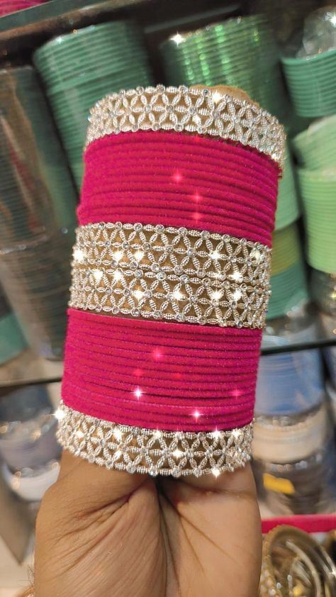 Velvet Bangles Set, Velvet Bangles, Jewellery Roll, Bangles Collection, Jewellery Bangles, Wedding Jewellery Designs, Metal Bangles, Red Bangles, Bridal Chura