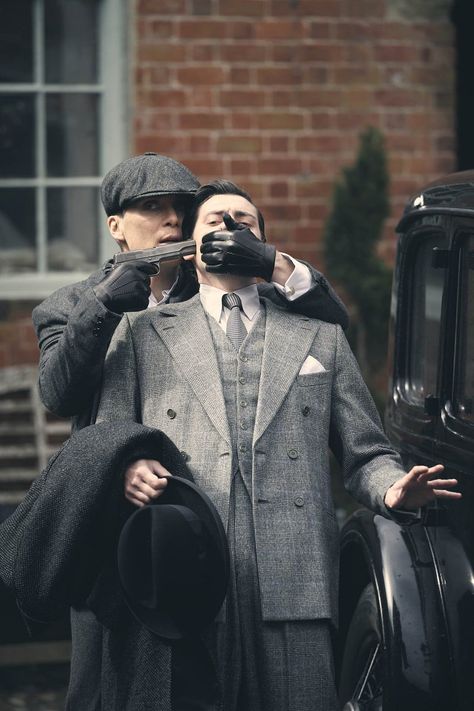 Cillian Murphy Archive sur X : "📸 Cillian Murphy in Peaky Blinders series 6 https://t.co/Wx3qvsYHR8" / X Peaky Blinders Theme, Ezreal League Of Legends, Shelby Brothers, Peaky Blinders Series, Peaky Blinders Poster, Peaky Blinders Characters, Peaky Blinders Wallpaper, Fb Profile Photo, Peaky Blinders Thomas