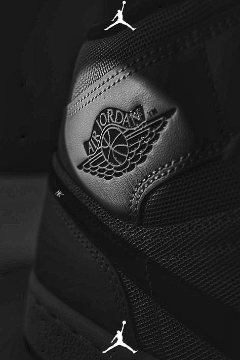 Tenis Nike Jordan, Jordan Shoes Wallpaper, Jordans Aesthetic, Air Jordan Logo, Sneakers Wallpaper, Nfl Flag, Shoes Wallpaper, Cool Nike Wallpapers, Jordan Logo