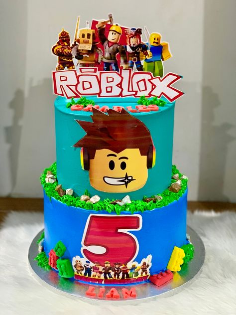 Roblox Cakes Ideas, Roblox 2 Tier Cake Design, Roblox Birthday Party Ideas Cakes, Roblox Cake Ideas For Boys, Roblox Cake Boys, Roblox Cake Ideas, 10th Birthday Cakes For Boys, Roblox Party Ideas, Roblox Cake Design