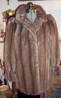 Tissavel France Faux Mink Jacket Hillmoor by LavenderPathAntiques, $65.00 Coat For Ladies, Sable Fur Coat, Mink Jacket, Wing Collar, French Fabric, Montreal Quebec, Vintage Hats, Fur Coats Women, The Expert