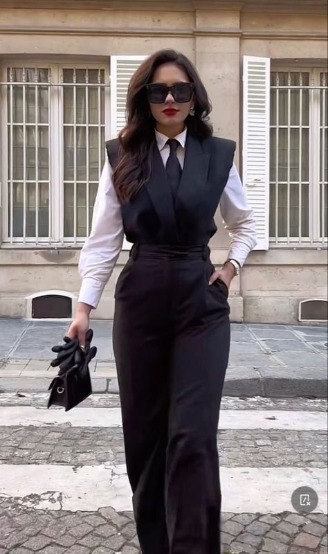 Baby Streetwear, Working Outfit, Romantic Goth, 90s Baby, Different Aesthetics, Business Outfit, Business Outfits, Work Outfits, Business Women