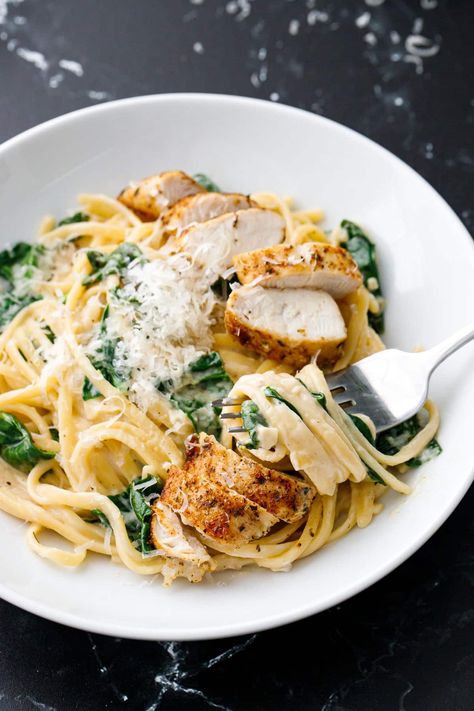 , #pastaathome #pasta #pastalover #spaghetti #foodi Linguini With Chicken, Creamy Chicken Florentine Pasta, Pasta With Chicken Cutlet, Creamy Chicken Linguine Recipes, Creamy Linguine Recipes, Pasta Linguine Recipes, Chicken And Linguine Recipes, Pasta At Wedding, Chicken Spinach Pasta Recipes