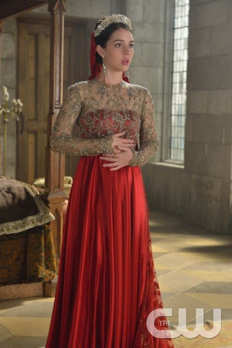 Queen Mary Reign, Reign Outfits, Reign Cast, Marie Stuart, Reign Tv Show, Reign Mary, Reign Fashion, Reign Dresses, Mary Stuart