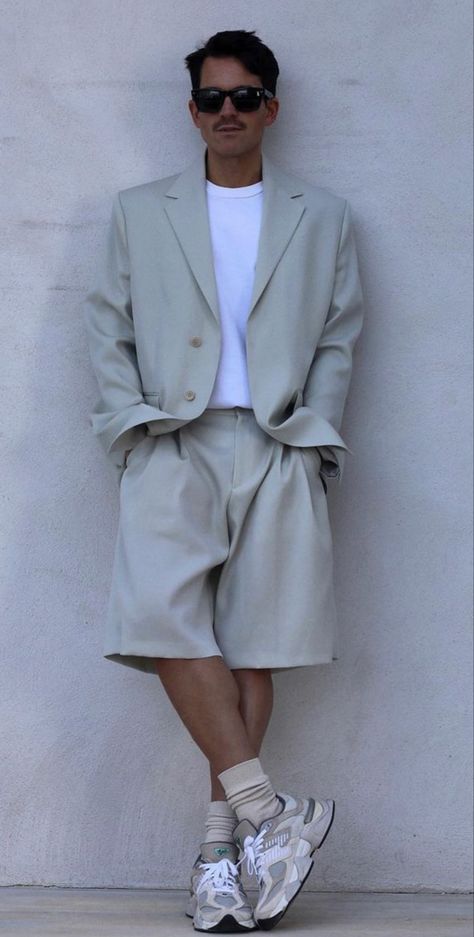 Suit And Shorts, Suit With Shorts Mens, Shorts Suit Mens, Suit With Shorts, Suit Shorts, Italian Summer Outfits Men, Male Model Outfits, Techwear Fashion, Mens Shorts Outfits