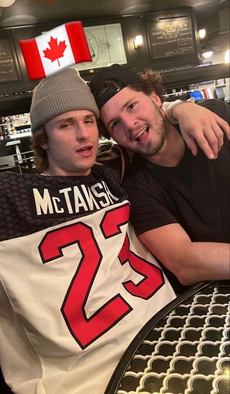 Mason Mctavish, Trevor Zegras, Hot Hockey Players, Oh Captain My Captain, College Guys, Hockey Baby, Hockey Humor, Captain My Captain, Nhl Players