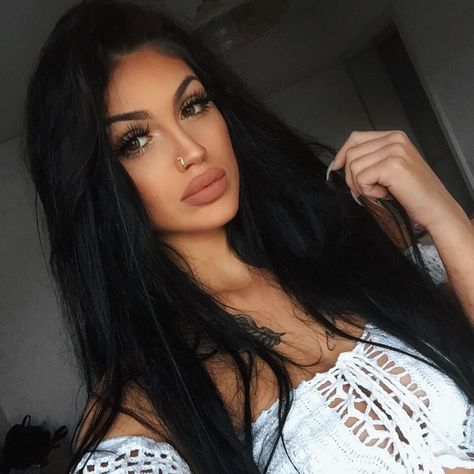 830.5k Followers, 248 Following, 877 Posts - See Instagram photos and videos from Gina Lorena (@ginizzle) Gina Lorena, Site Model, Blue Black Hair, Happy Hair, Long Layered Hair, Beautiful Lips, Dark Brown Hair, Iconic Women, Beautiful Person