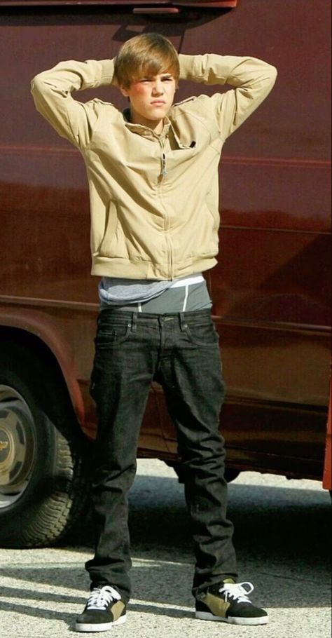 Justin Bieber Sagging Pants, Justin Bieber Sagging, Justin Bieber Pants, Jason Mccann, Justin Bieber 2011, Justin Bieber 2009, Justin Bieber My World, Saggin Pants, Outfit Rosa