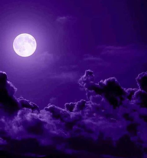 Purple moon Purple Aesthetic Moon, Purple Aethestic, Purple Moon Aesthetic, Purple Astethic, Purple Hour, Purple Aesthetic Background, Sky Purple, Purple Gothic, Dark Purple Wallpaper