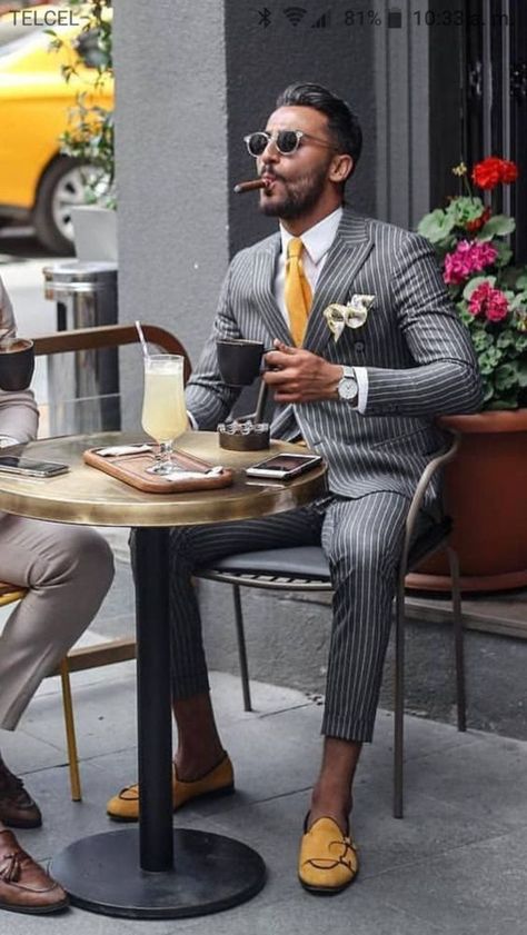 Four Must-Have Accessories To Add To Your Outfit Today | L'Essenziale Men In Suits, A Man In A Suit, Man In A Suit, Herren Style, Yellow Tie, Designer Suits For Men, Grey Suit, Mens Fashion Smart, Accessories Style