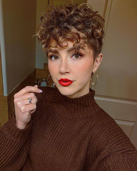 30 Best Pixie Cut For Oval Face Hairstyles Pixie Cut Curly Hair, Short Permed Hair, Curly Pixie Hairstyles, Short Curly Pixie, Curly Pixie Haircuts, Oval Face Haircuts, Curly Pixie Cuts, Short Curly Hairstyles, Oval Face Hairstyles