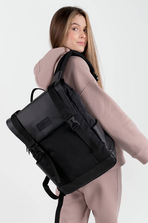 Make a fashion statement with our girls' cute backpack collection. Crafted from eco-leather, these stylish travel bags are perfect for school and daily adventures. Personalize your backpack and add a touch of uniqueness to your style. Explore Pinterest for more inspiration and find the perfect girls' backpack that combines fashion and functionality in one trendy package. Everyday Backpack Women, Black Backpack Outfit, Bag Poses, Character Photography, Backpack Aesthetic, Backpack Collection, Shooting Bags, Stylish Travel Bag, Aesthetic Backpack