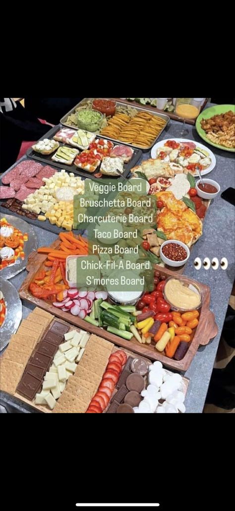 Food Crafts, Board Ideas, Charcuterie Board, Dungeons And Dragons