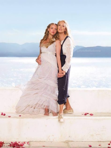 Mamma Mia Wedding Dress, Aesthetic Mamma Mia, Mamma Mia Wedding, Funny Tricks, Donna Sheridan, Does Your Mother Know, Movie Aesthetic, Here I Go Again, Summer Movie