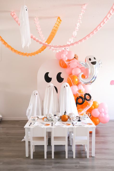 An October birthday for my pink ghost loving girl. Balloons by Up Balloons YYC and all partywares from A Little Confetti Ghost Birthday Party For Kids, Ghost Theme Birthday Party, Spooky Birthday Decorations, Faboolous Halloween Birthday, Pink Ghost Birthday Party, Pink And Orange Halloween Party, Boo Birthday Theme Girl, October 1st Birthday Girl, October First Birthday Girl