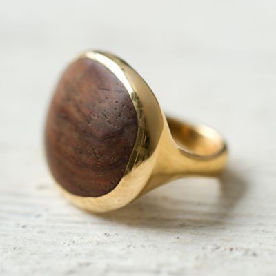 Ring Design Ideas, Metal Ideas, Mens Jewellery, The Bling Ring, Brass Wood, Wood Ring, Heart Crafts, Wood Jewelry, Wood Rings